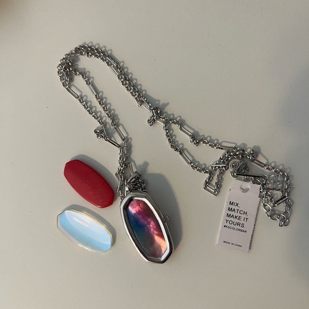 Kendra Scott Elle Locket Long Necklace with 3 insert stones